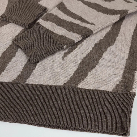 2/$30 TAHARI Sweater Size Medium Zebra Print Wool Blend Tan Brown Crewneck - Picture 15 of 16